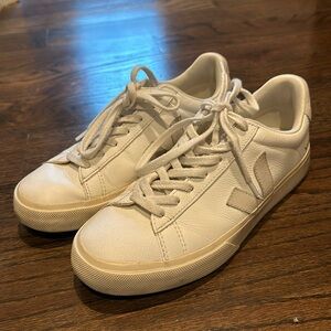 Veja Campo women’s sneakers - good condition